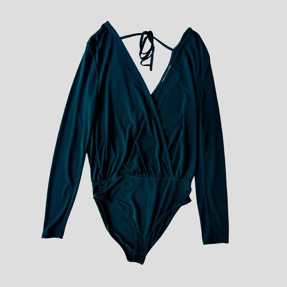 Forever 21 Tops - Forever 21 Long Sleeve Bodysuit